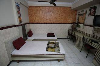 Raj Jog Hotel, Mumbai 2
